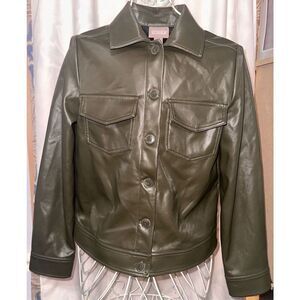GREAT CONDITION WOMEN Chicos  Sz 0 (Xsmall) Two-Pocket Faux-Leather Jacket light